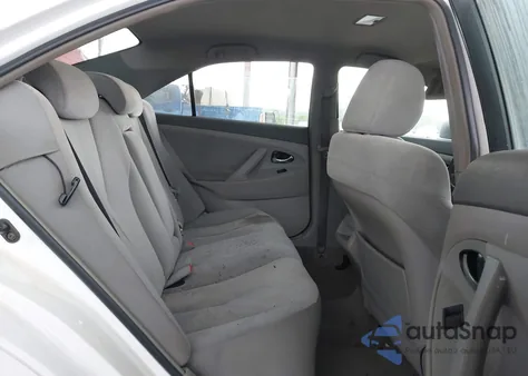 2009 Toyota Camry Le z USA, uszkodzony, nr VIN 4T1BE46K79U870842